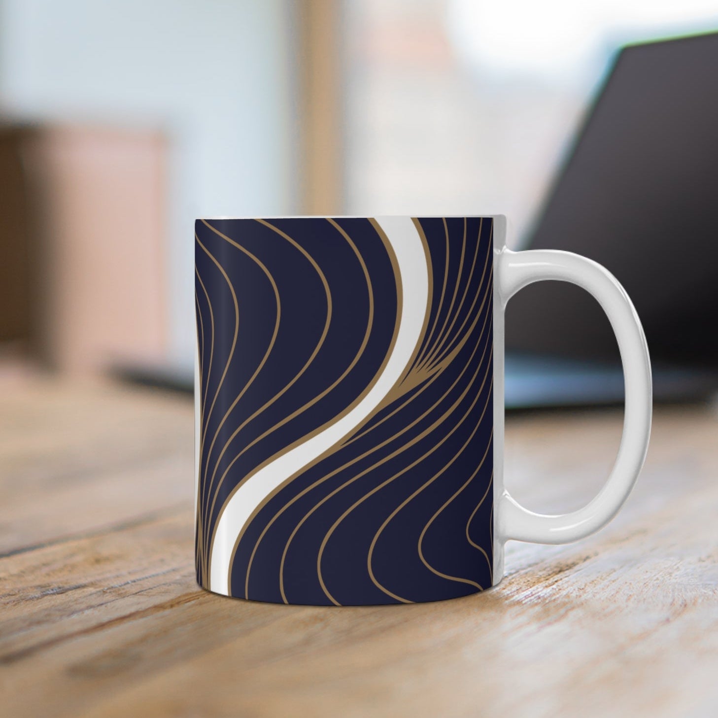 Gold Flow – Minimal Line Art Porselen Kupa