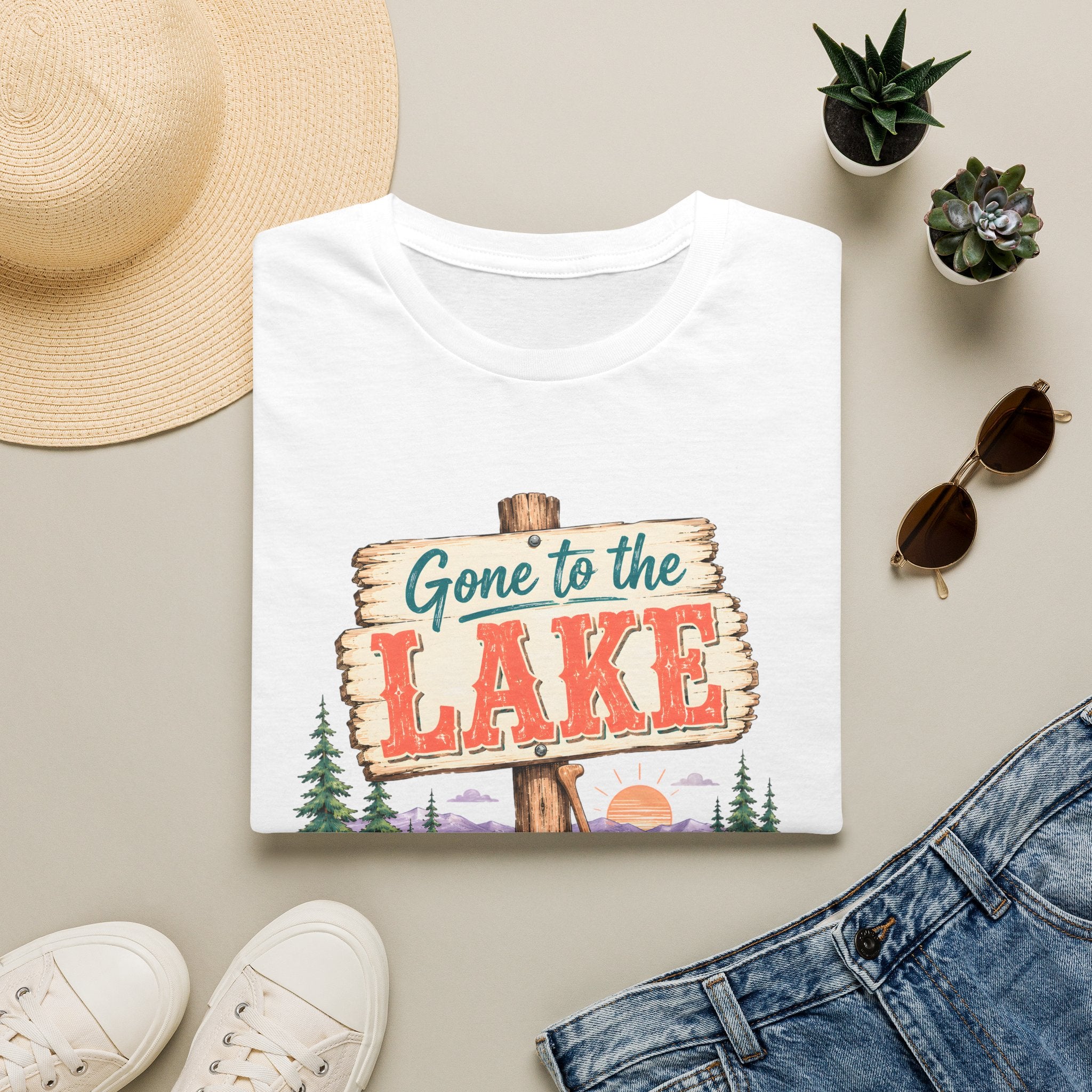 Gone to the Lake Baskılı Kadın Straight Fit Tişört – Doğa ve Kamp Temalı Tasarım