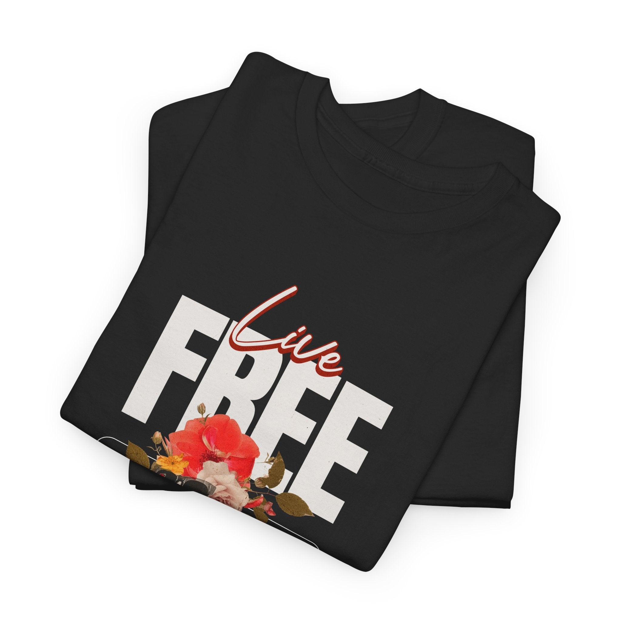 Live Free Love Fearlessly Kadın Tişört – Vintage Çiçek Kolaj Tasarımlı Regular Fit T-Shirt
