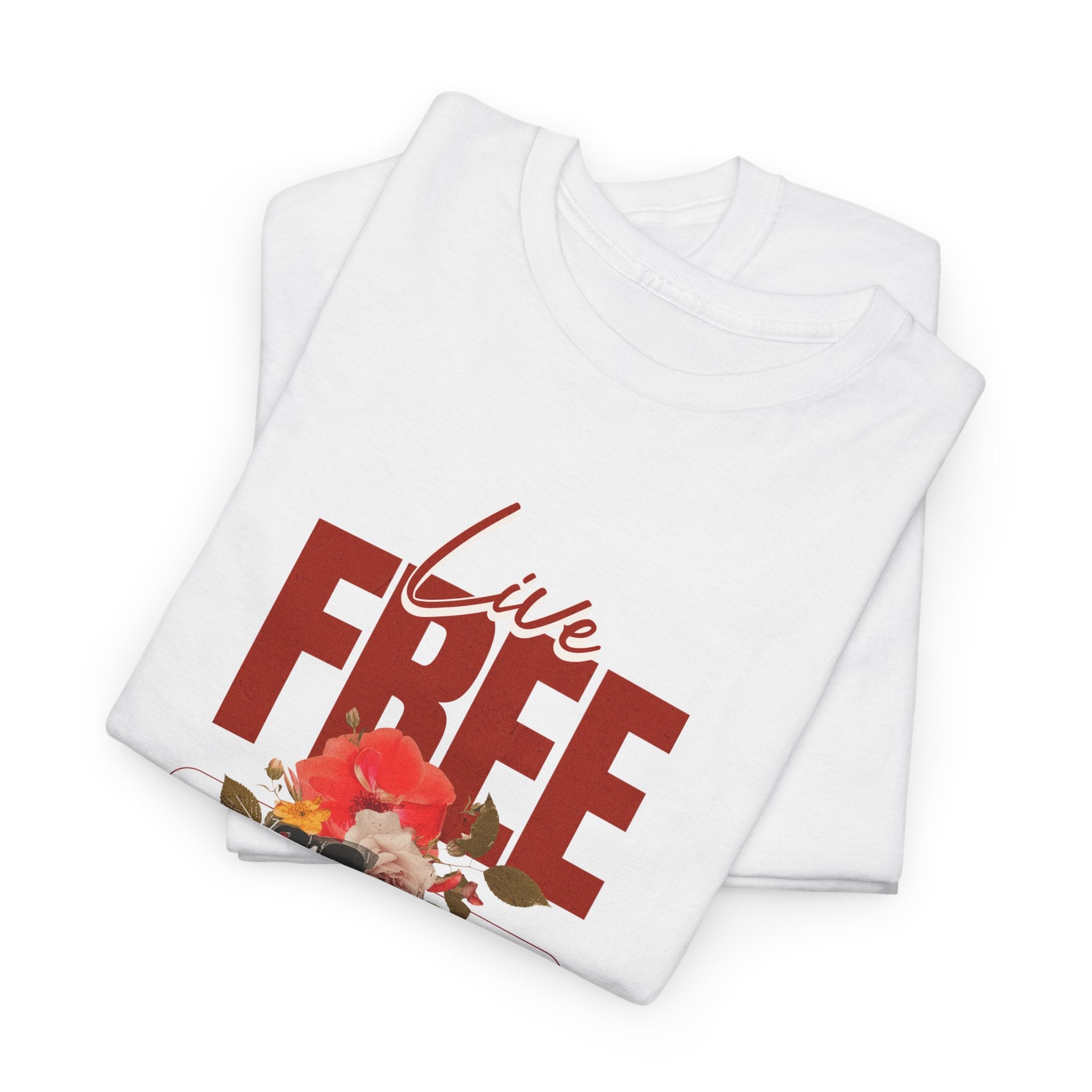 Live Free Love Fearlessly Kadın Tişört – Vintage Çiçek Kolaj Tasarımlı Regular Fit T-Shirt