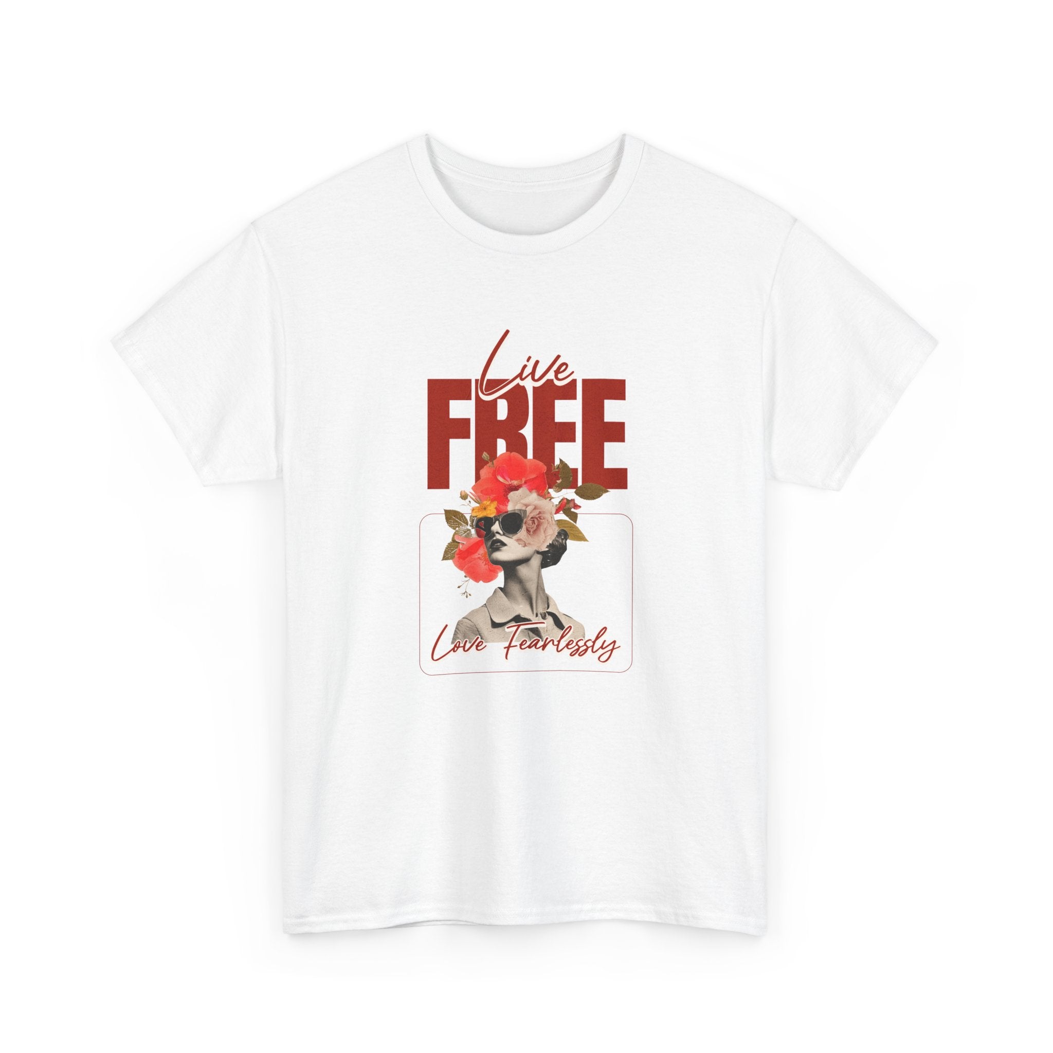 Live Free Love Fearlessly Kadın Tişört – Vintage Çiçek Kolaj Tasarımlı Regular Fit T-Shirt
