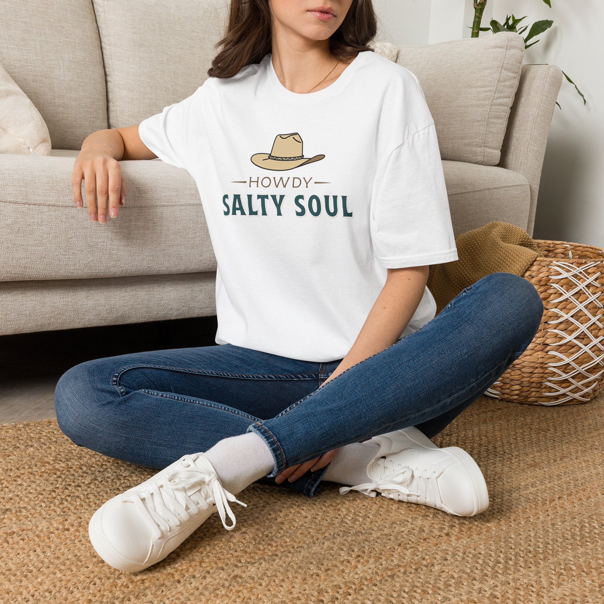 Howdy Salty Soul Kadın Straight Fit Tişört