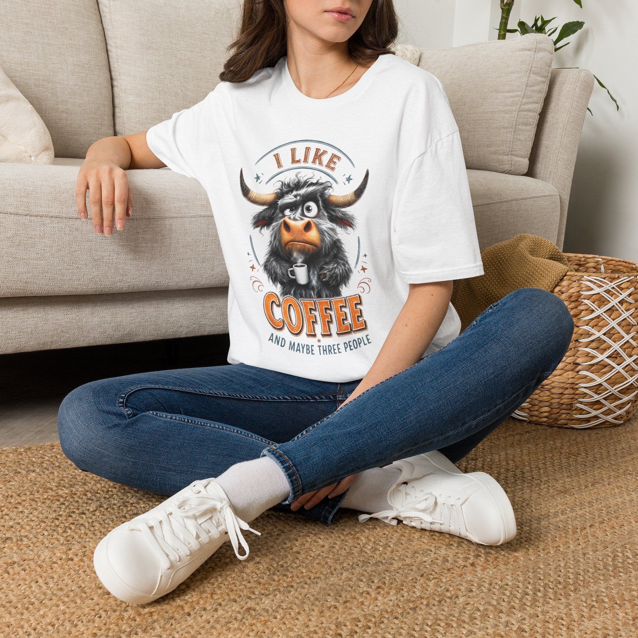 I Like Coffee Komik Boğa Baskılı Beyaz Straight Fit Tişört