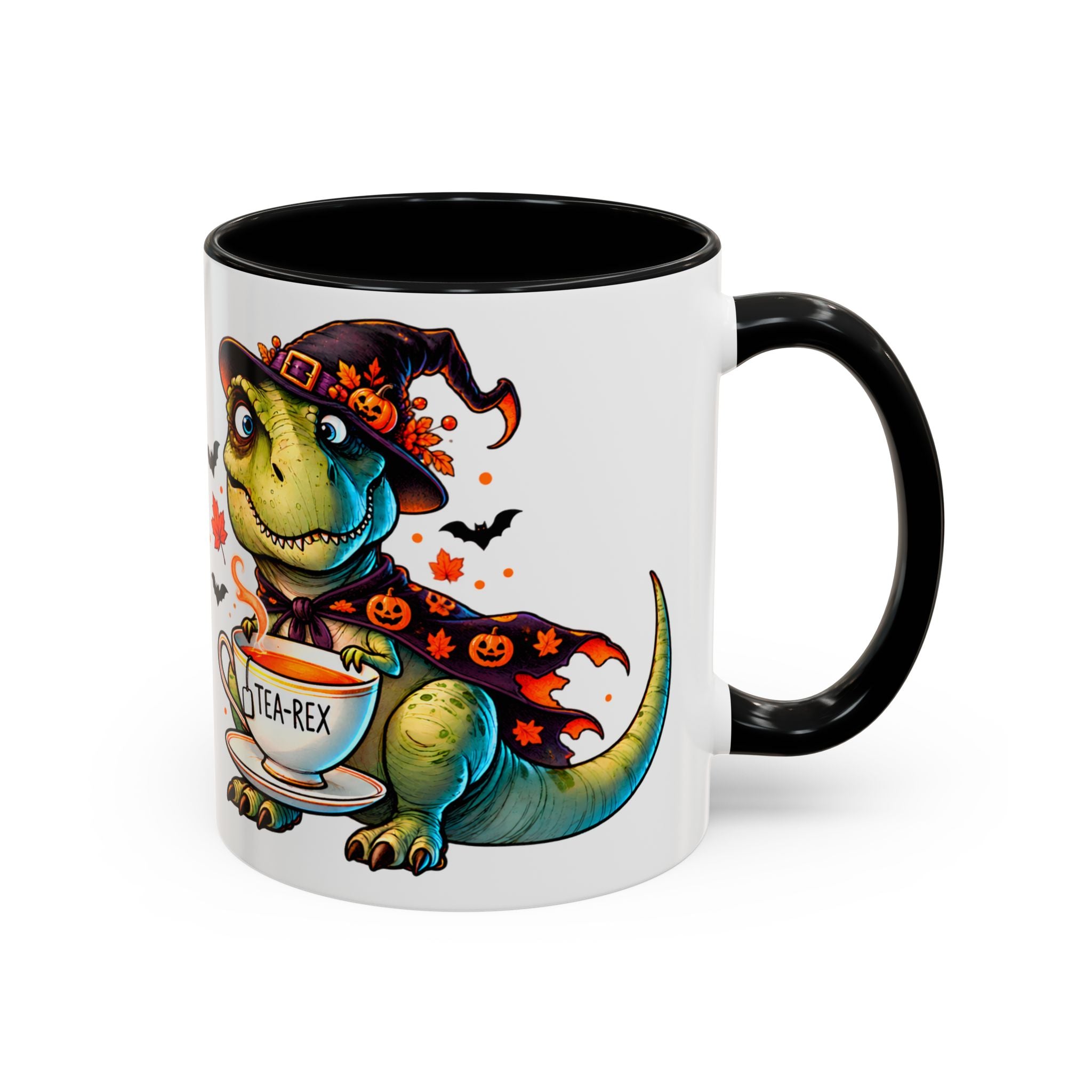 Cadı şapkası ve balkabağı desenli peleriniyle çay tutan Tea-Rex dinozor baskılı, siyah iç ve siyah kulplu 11 oz porselen Halloween kupası.